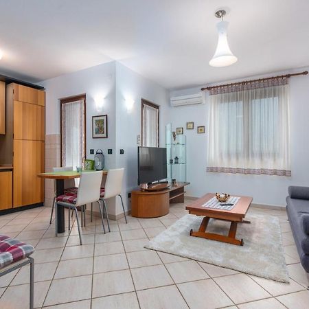 Apartment Roberto Punta Пореч Екстер'єр фото
